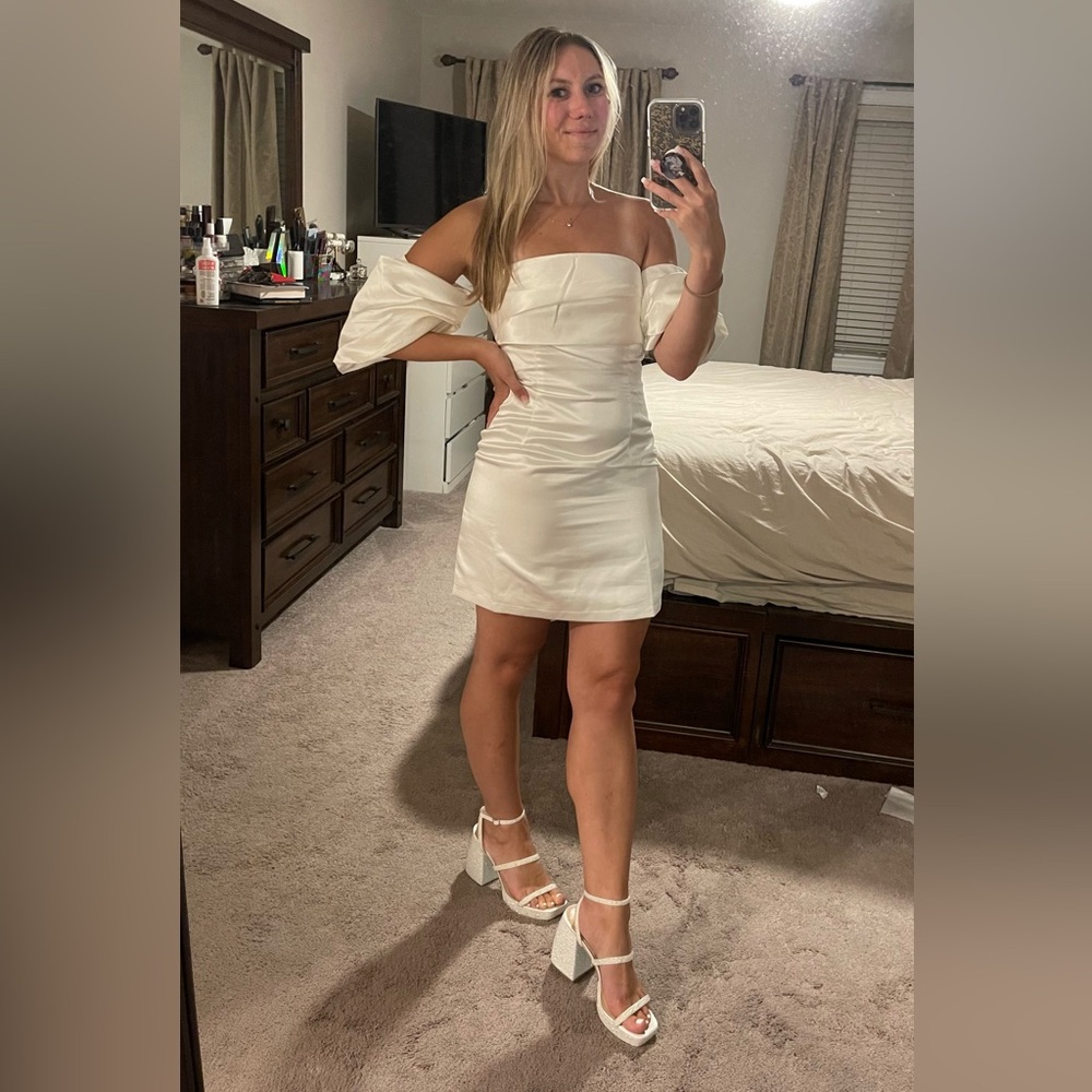 Nisha - white strapless mini dress - Picture 4 of 5